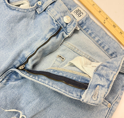 BDG Urban Outfitters Distressed Jeans Baggy Boyfriend Cut size W30