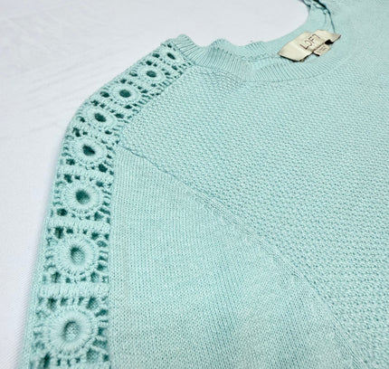 Ann Taylor LOFT Sweater - Classic Comfort & Versatile Style SIZE SMALL