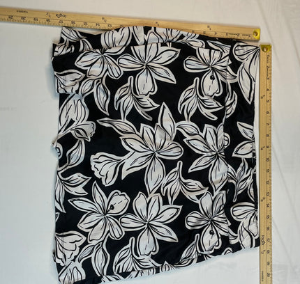 Emerald 18 Black & White Floral Golf Skirt - Size Large