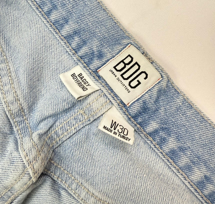 BDG Urban Outfitters Distressed Jeans Baggy Boyfriend Cut size W30